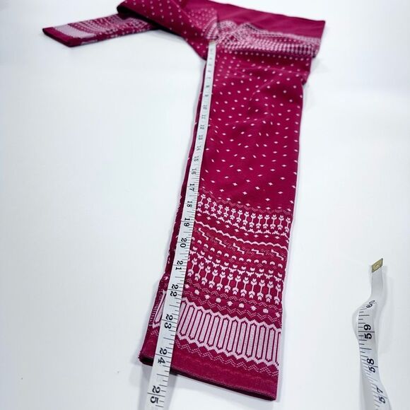 Fabletics fair isle red Christmas sweater print seamless leggings M - Picture 10 of 10